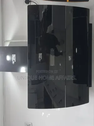 Emirates Rang Hood