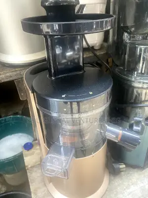 Phillips Power Slow Juicer 150watts. (Very Neat and Working)