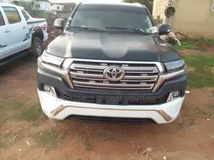 Toyota Land Cruiser 2018 Model