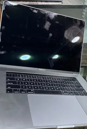 Laptop Apple MacBook Pro 2017 16GB Intel Core I7 SSD 1T
