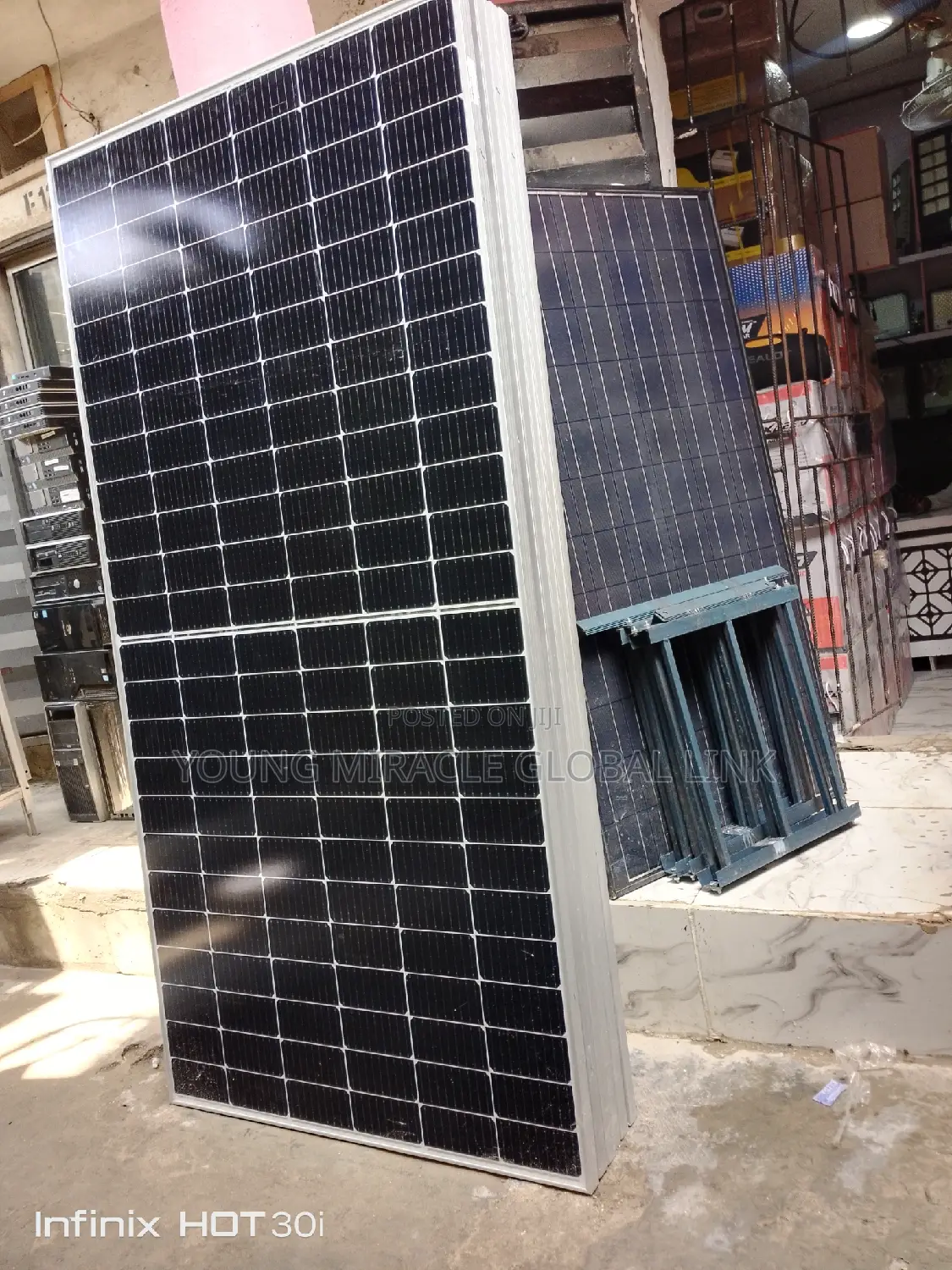 600W Jinko Solar Panel 600w/144cell
