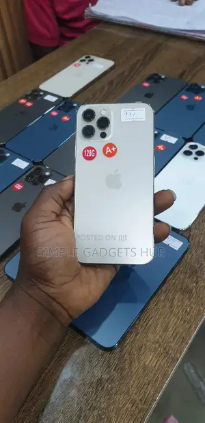 New Apple iPhone 12 Pro 128 GB Gold