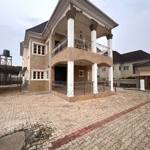 4bdrm Duplex in In An Estate Around for rent