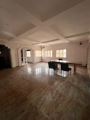 4bdrm Duplex in In An Estate Around for rent