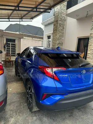 Toyota C-HR Limited 2022 Blue