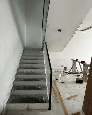 Staircase 10mm Tempered Design