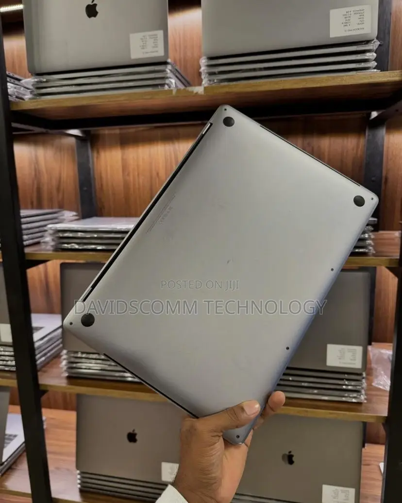 Laptop Apple MacBook 2018 32GB Intel Core I7 SSD 1T