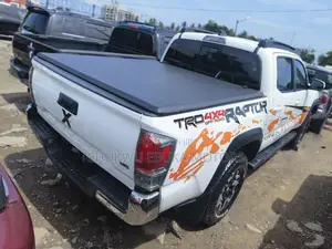 Toyota Tacoma 2020 White