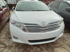 Toyota Venza AWD 2010 White