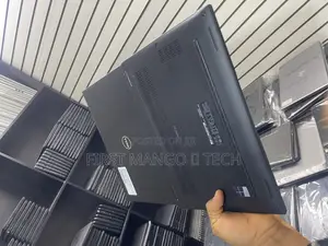 Laptop Dell Latitude 7390 8GB Intel Core i5 SSD 256GB
