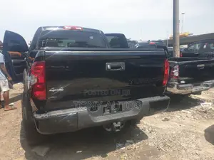 Toyota Tundra 2018 Black