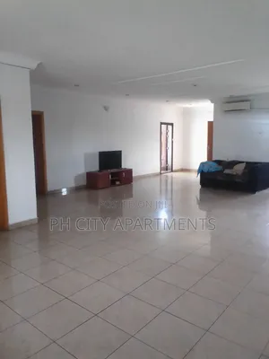 3bdrm Block of Flats in GRA Phase 3 / Port-Harcourt for rent