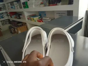 Comfortable Nurse Shoe
