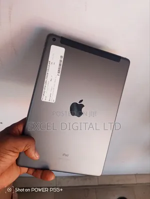 Photo - Apple iPad 10.2 (2021) 256 GB Gray