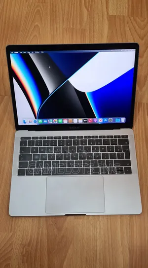 Laptop Apple MacBook Pro 2017 16GB Intel Core i5 SSD 512GB