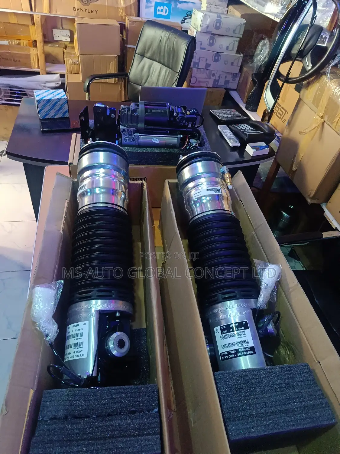 Rolls Royce Wraith Front Shock and Pump