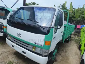 Toyota Dyna 400
