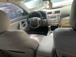 Toyota Camry 2009 Gold