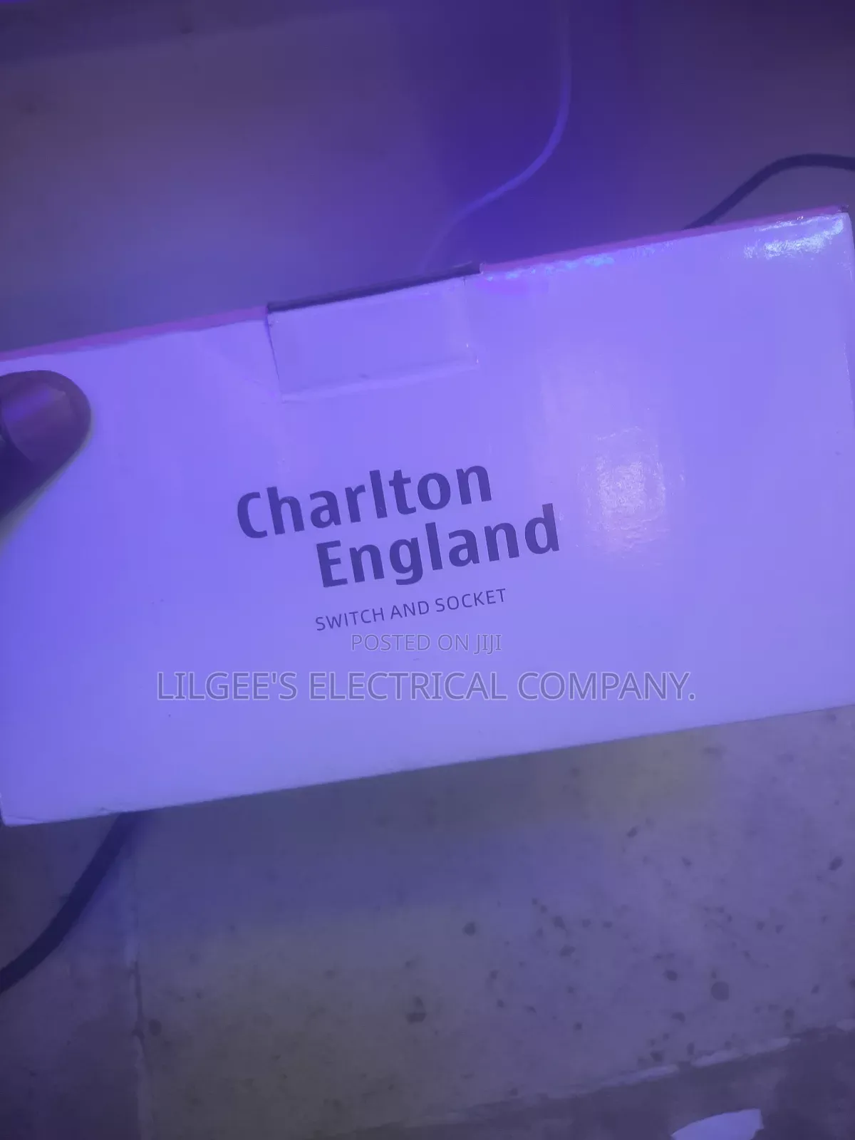 Original Charlton England 13 Amps Double Socket