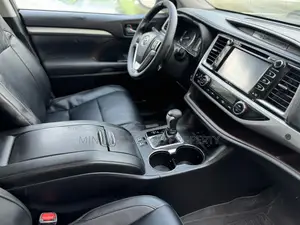 Toyota Highlander 2015 Black