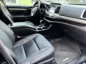 Toyota Highlander 2015 Black