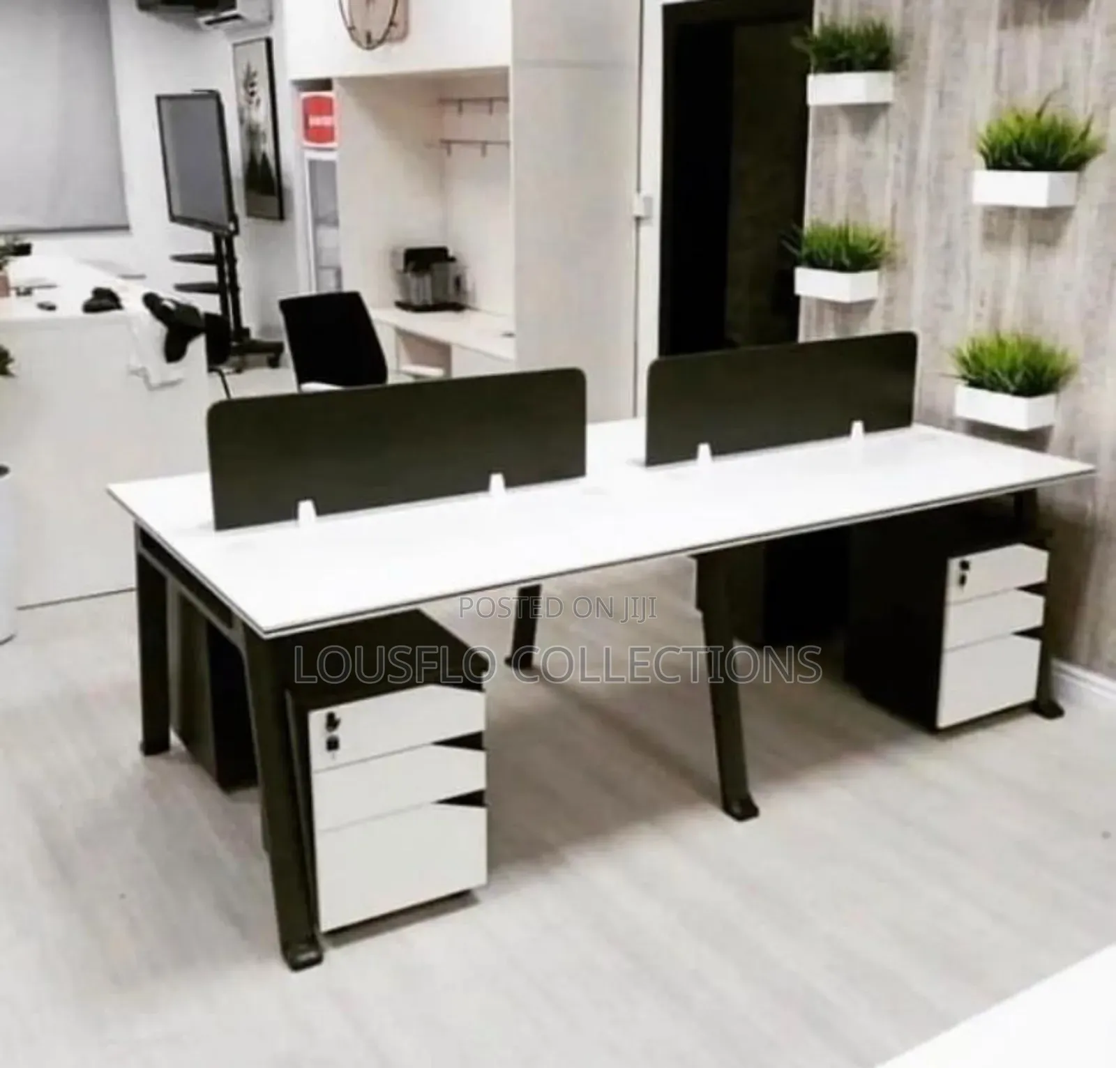 4 Seaters Turkey Work Station Table With Mobile Drawers