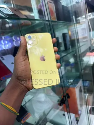 Apple iPhone 11 64 GB Yellow