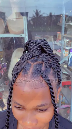 Natural Hair Stylist