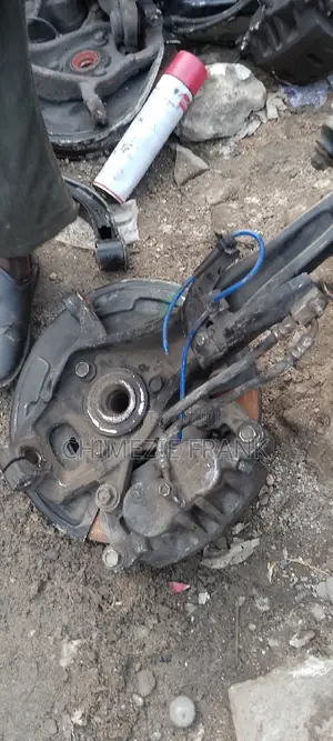 Front Hub Infiniti QX56
