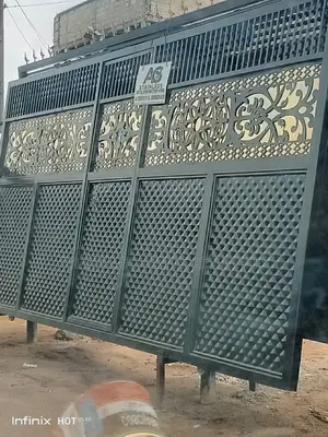 Black Gate With Stainless Gold Plate
