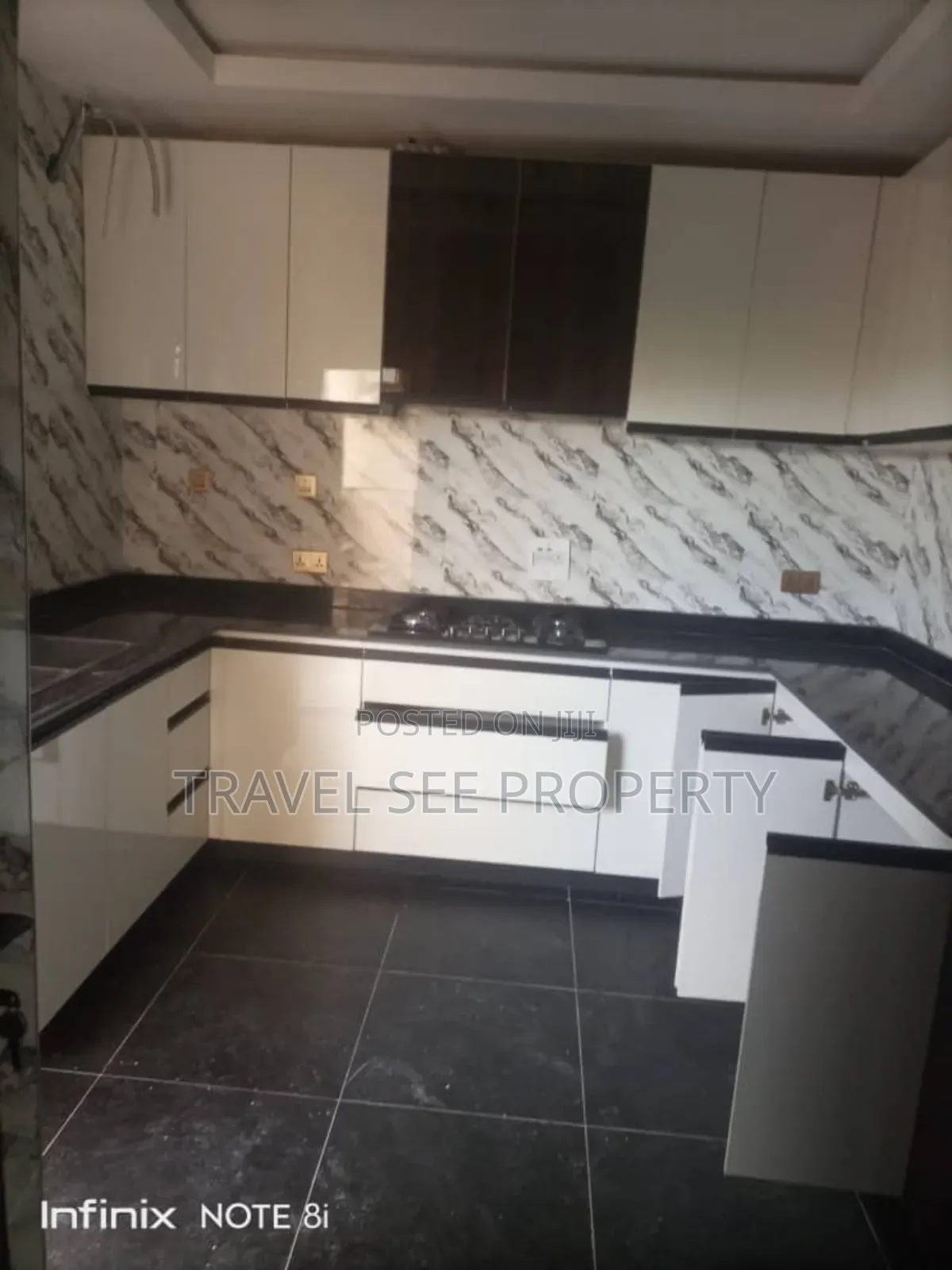 Furnished 3bdrm Mansion in Beechwood Estate, Bogije for rent
