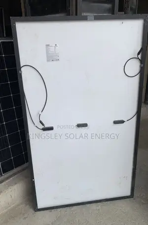 Jinko Solar Panel (Halfcut) 520watts