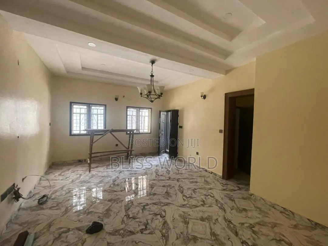 3bdrm Block of Flats in Mabuchi, Mabushi for sale