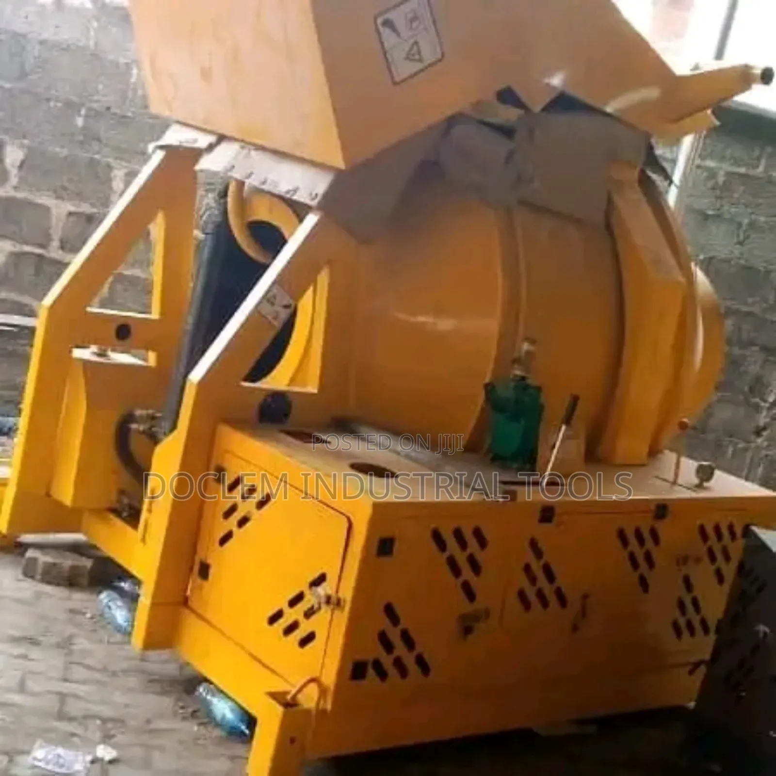Industrial Self Mixing Machine