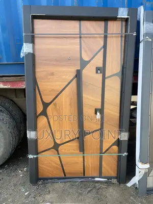 Luxury Door 1v