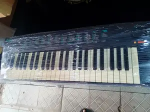 Yamaha Keyboard Psr75