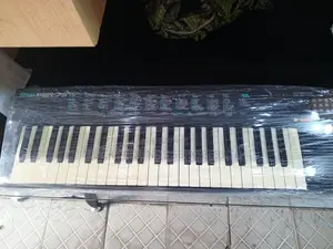 Yamaha Keyboard Psr75