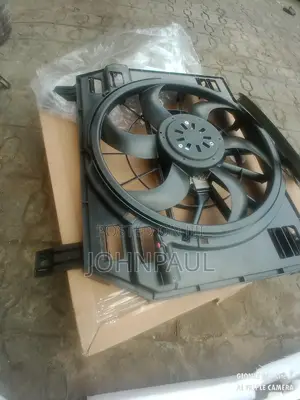 Range Rover Vogue a/C FAN 2018