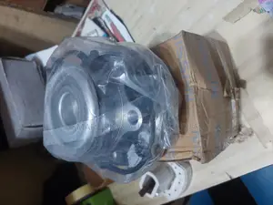 Original Japan Complete Hub for Nissan Pathfinder 2006