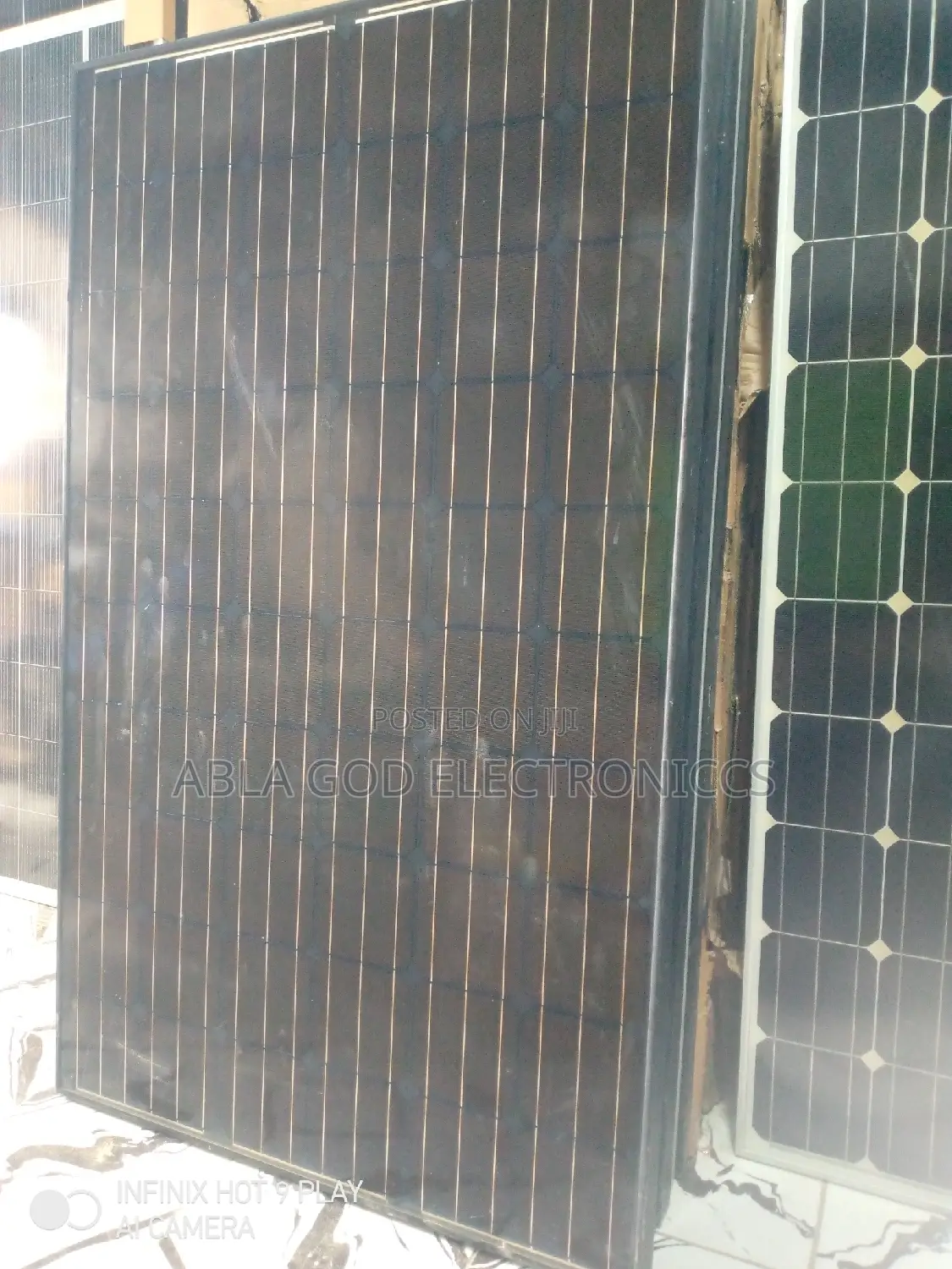 400w Canadian Mono Crystalline Panel Fast Charging.
