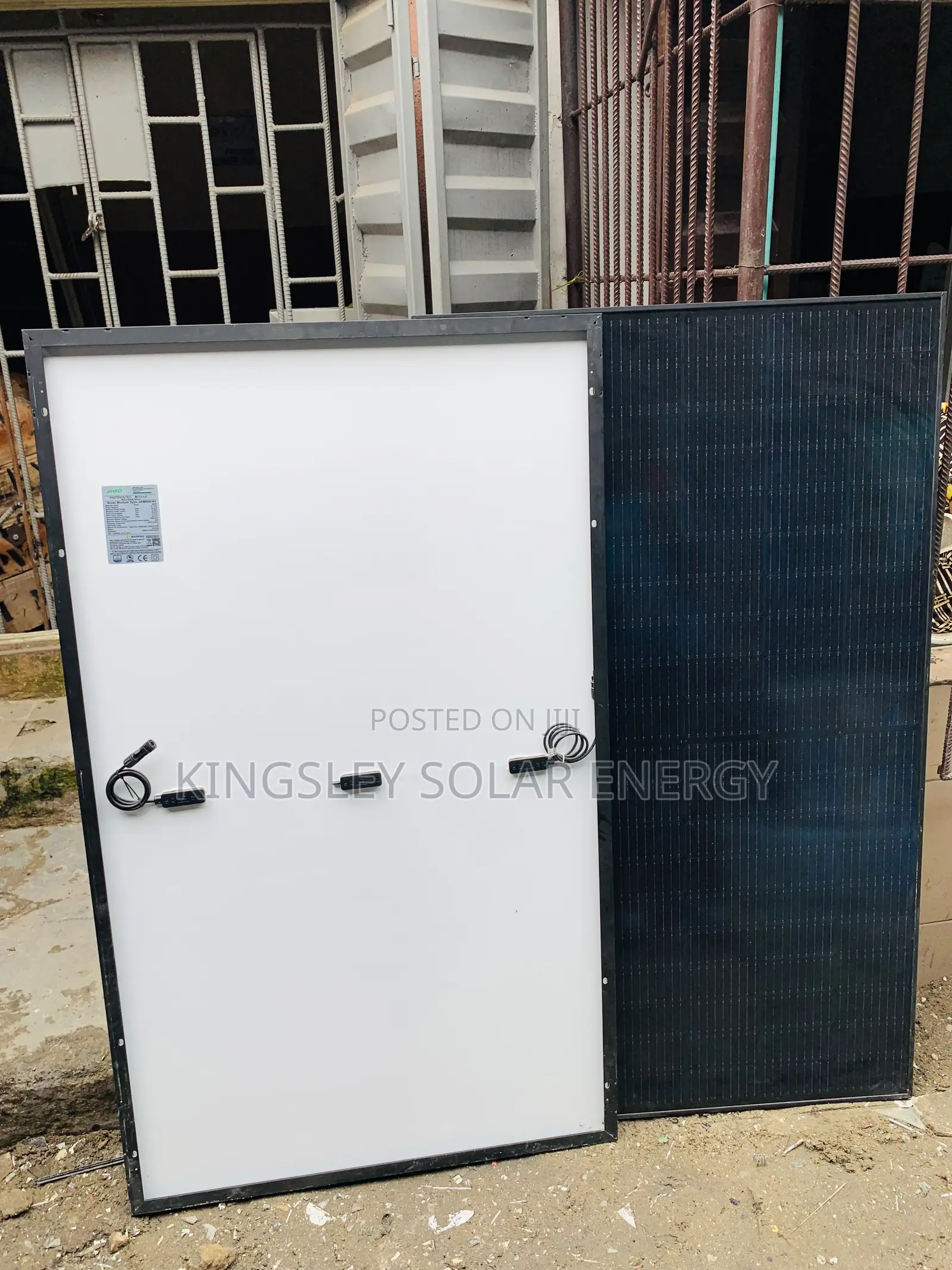 Jinko Solar Panel (Halfcut) 600watts