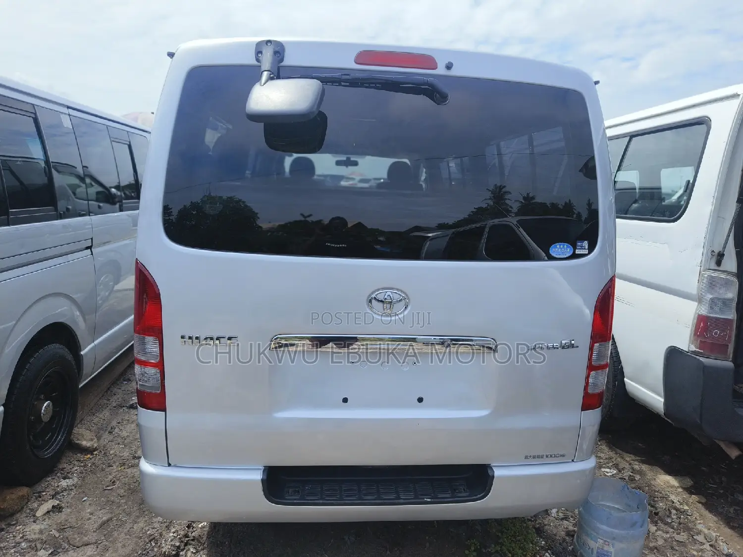 Toyota HiAce 2012 Silver