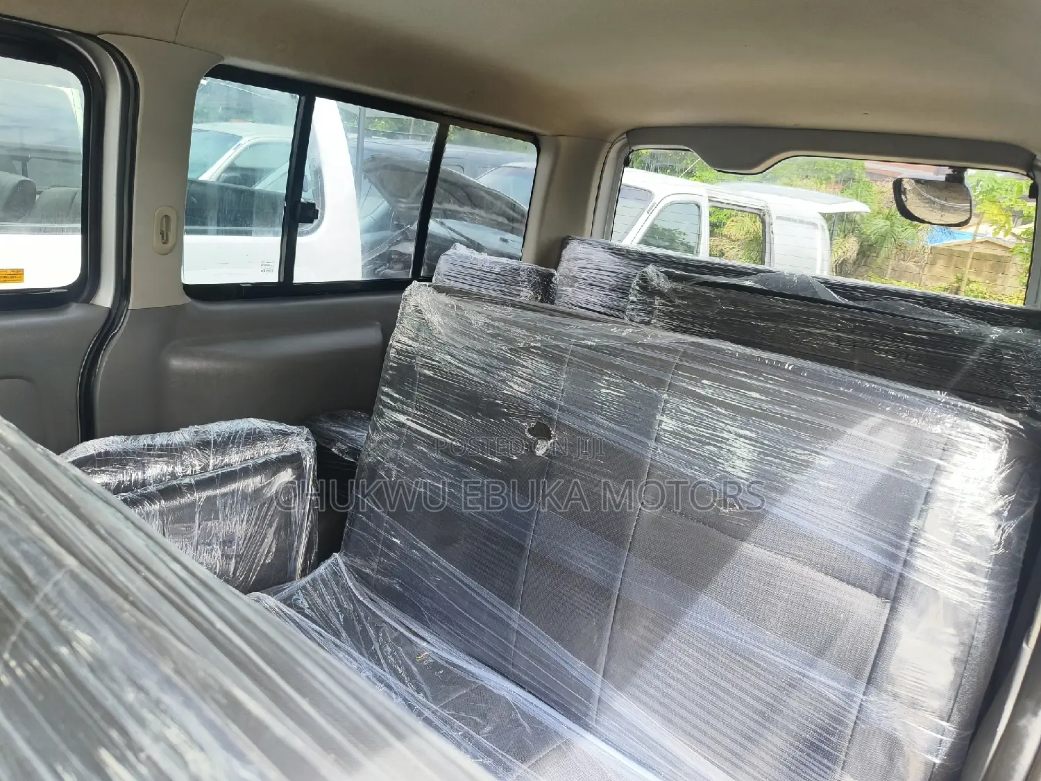 Toyota HiAce 2012 Silver