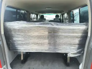 Toyota HiAce 2013 Silver