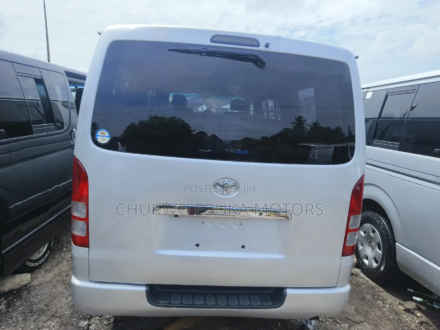 Toyota HiAce 2013 Silver