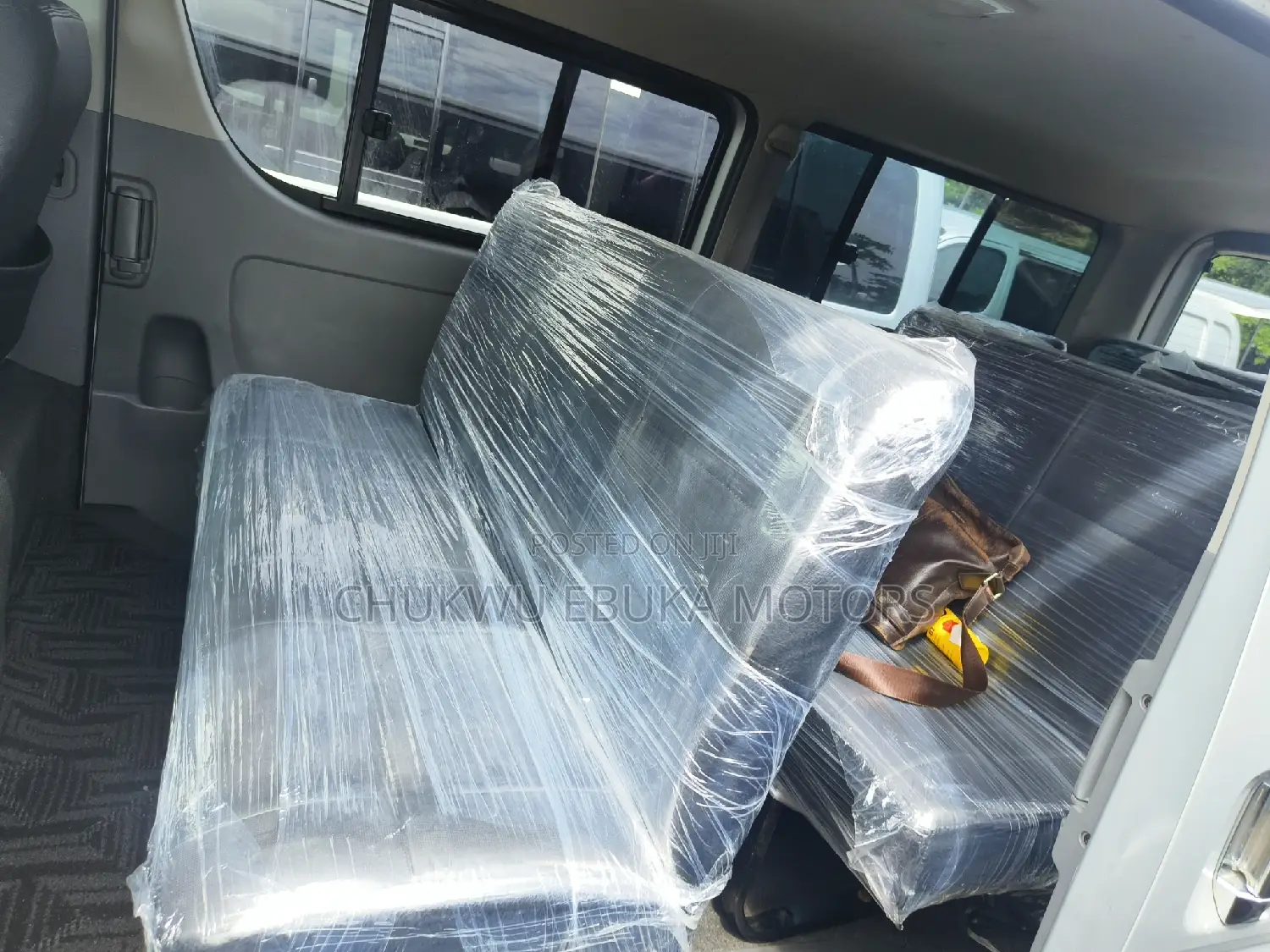 Toyota HiAce 2013 Silver
