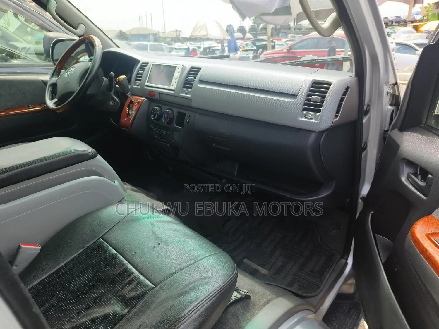 Toyota HiAce 2013 Silver