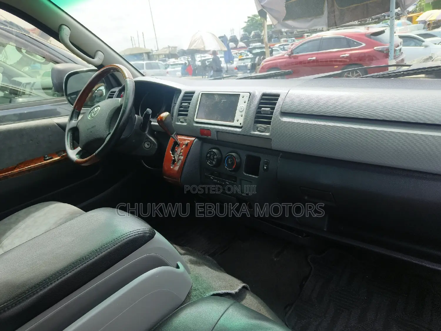 Toyota HiAce 2013 Silver