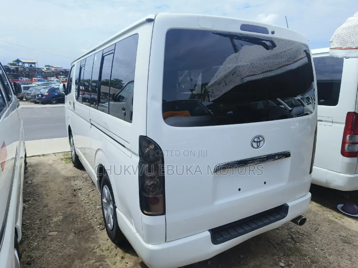Toyota HiAce 2013 White