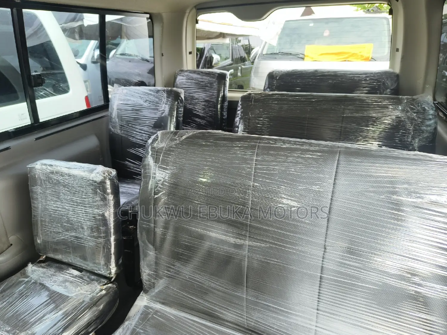 Toyota HiAce 2013 White